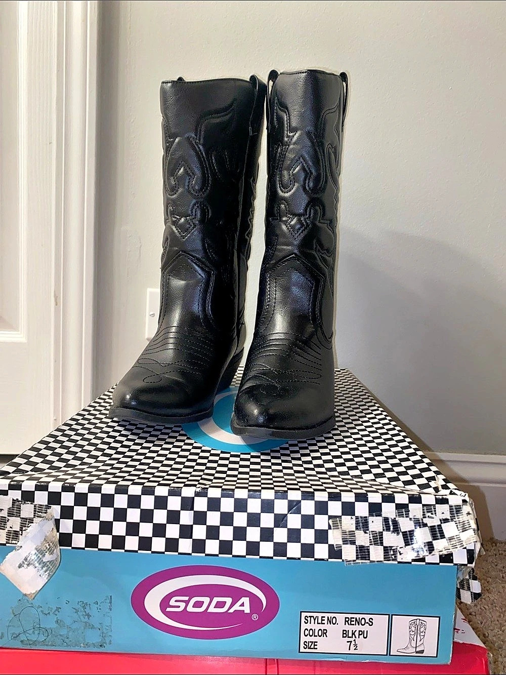 SODA RENO-S Black Heeled Western Boots US 7.5